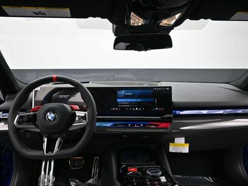 New 2027 BMW M5 Touring AWD/4WD image 14