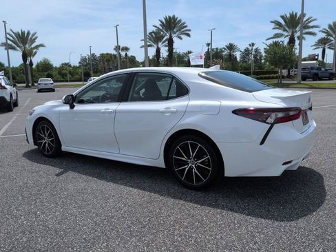 Certified 2023 Toyota Camry SE FWD image 6