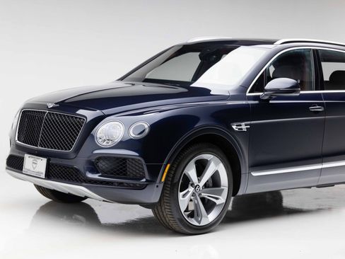 Used 2019 Bentley Bentayga AWD/4WD image 37