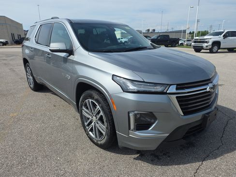 Used 2023 Chevrolet Traverse High Country w/ LPO, Cargo Package FWD image 2