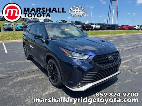 Used 2023 Toyota Highlander XSE AWD/4WD image 1