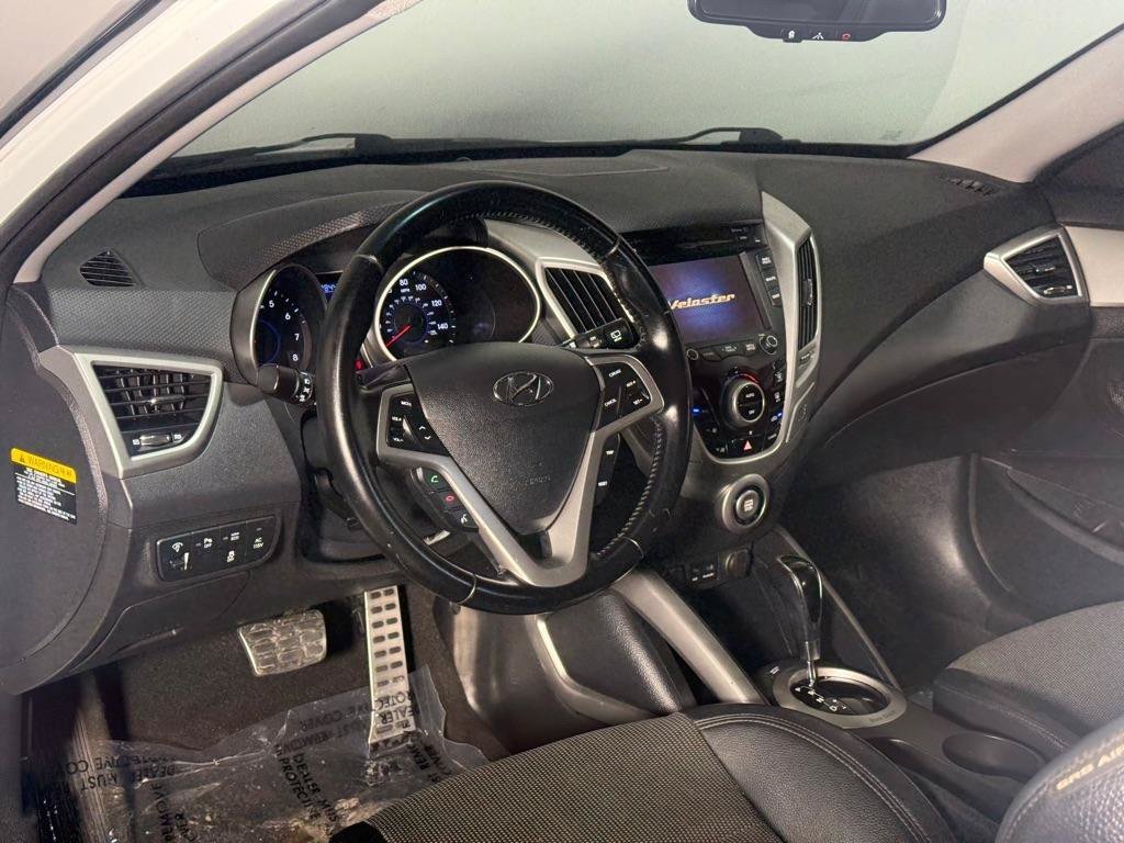 Used 2015 Hyundai Veloster w/ Option Group 03 FWD image 28