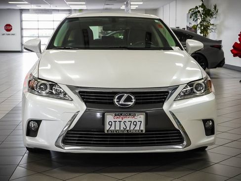 Used 2017 Lexus CT 200h 200h w/ Seat Comfort Package image 4