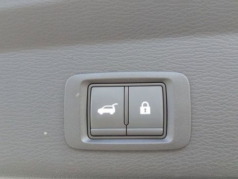 Used 2024 Mitsubishi Outlander SE Black Edition image 14