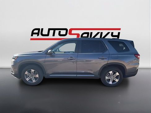 Used 2024 Honda Pilot EX-L image 4