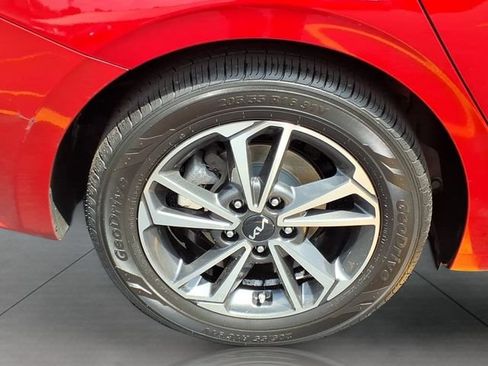 Used 2023 Kia Forte LXS w/ LXS Technology Package FWD image 28