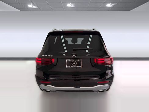 New 2026 Mercedes-Benz GLB 250 image 9