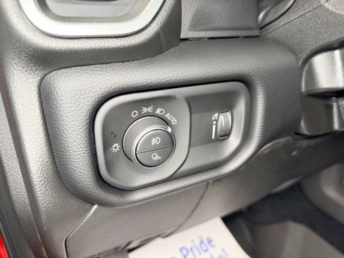 New 2026 RAM 2500 Big Horn AWD/4WD image 17
