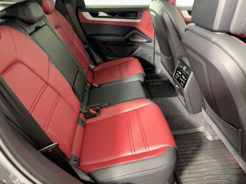 New 2025 Porsche Cayenne S AWD/4WD image 29