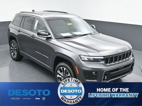 New 2025 Jeep Grand Cherokee Overland w/ Adv Protech Group III AWD/4WD image 10