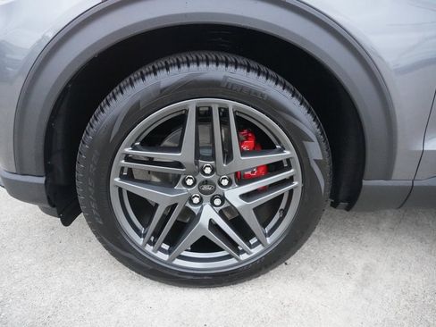 Certified 2025 Ford Explorer ST-Line w/ Premium Package image 32