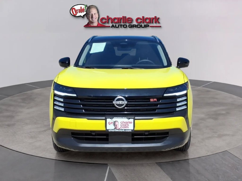 Certified 2025 Nissan Kicks SR FWD image 8