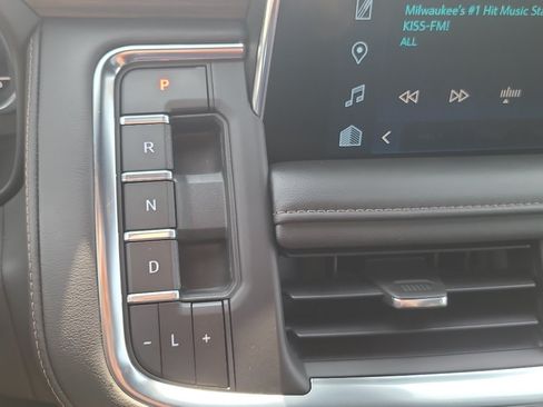 Used 2023 Chevrolet Tahoe High Country AWD/4WD image 24