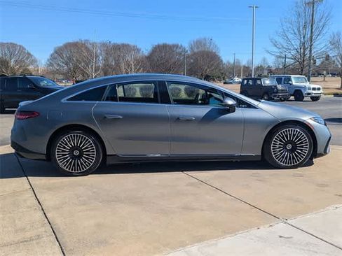 Used 2023 Mercedes-Benz EQS 580 4MATIC Sedan image 9