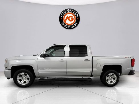 Used 2017 Chevrolet Silverado 1500 LT w/ All Star Edition AWD/4WD image 4