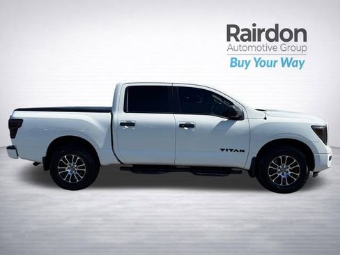 Used 2021 Nissan Titan SV w/ Accessory Utility Package AWD/4WD image 8