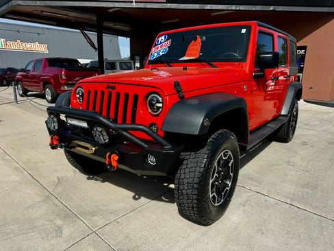 Used 2015 Jeep Wrangler Unlimited Sport w/ Quick Order Package 24S AWD/4WD image 2
