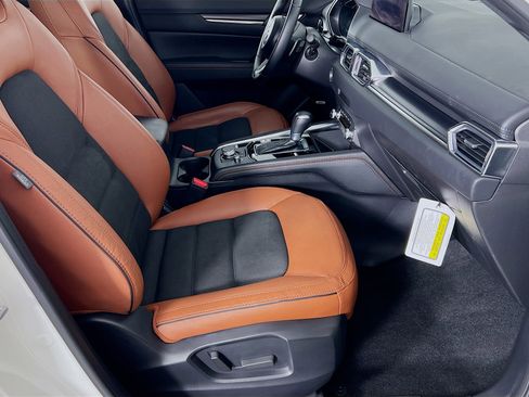 Used 2025 MAZDA CX-5 Carbon Edition image 23