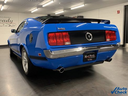 Used 2010 Ford Mustang GT image 8