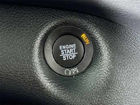 Used 2022 Jeep Cherokee Latitude Lux w/ Sun & Sound Group image 33