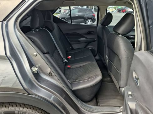Used 2023 Nissan Kicks SV FWD image 24
