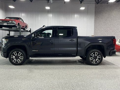 Certified 2024 GMC Sierra 1500 AT4 w/ Technology Package AWD/4WD image 2