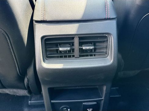 Used 2022 Ford Edge ST-Line image 26