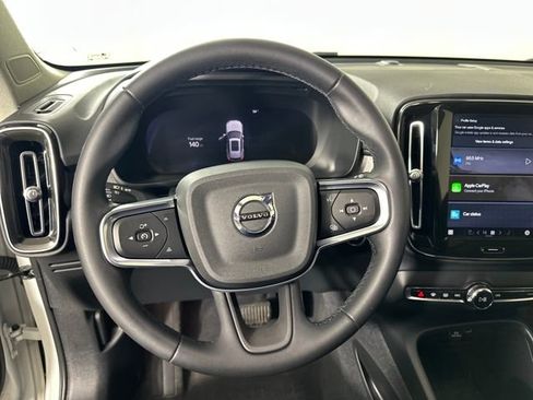 Used 2024 Volvo XC40 B5 Core image 14