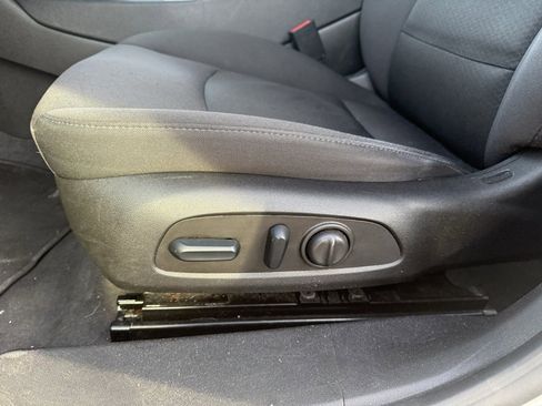 Used 2023 Chevrolet Malibu LT image 23