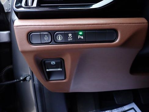 Used 2024 Acura MDX SH-AWD w/ Technology Package image 18