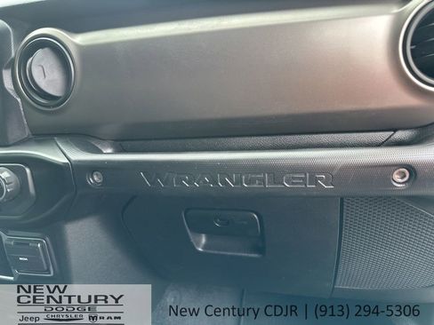 Used 2021 Jeep Wrangler Unlimited Sport image 12