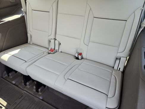 Used 2023 GMC Yukon Denali w/ LPO, Floor Liner Package AWD/4WD image 28