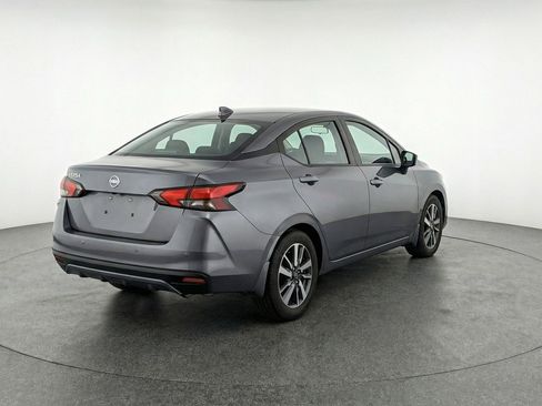 Used 2025 Nissan Versa SV image 9