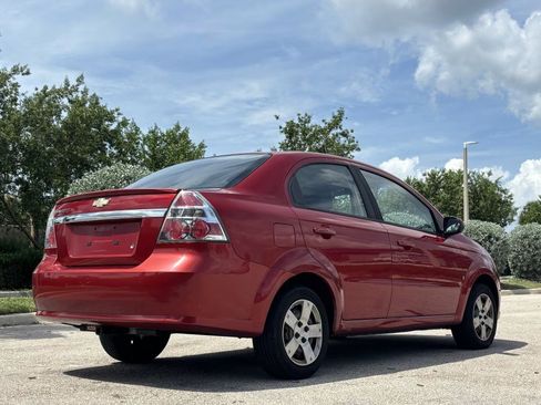 Used 2009 Chevrolet Aveo LT w/ Power and Convenience Package FWD image 8