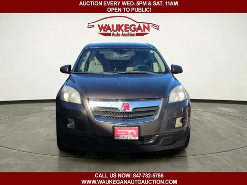 Used 2009 Saturn Outlook XE image 2