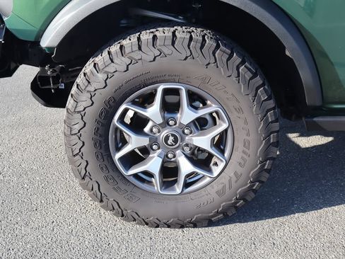 Used 2023 Ford Bronco Badlands AWD/4WD image 14