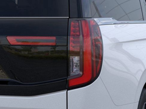 New 2025 Ford Expedition Max Platinum w/ Driver's Package image 22