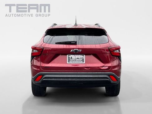 Used 2024 Chevrolet Trax RS w/ Driver Confidence Package FWD image 6