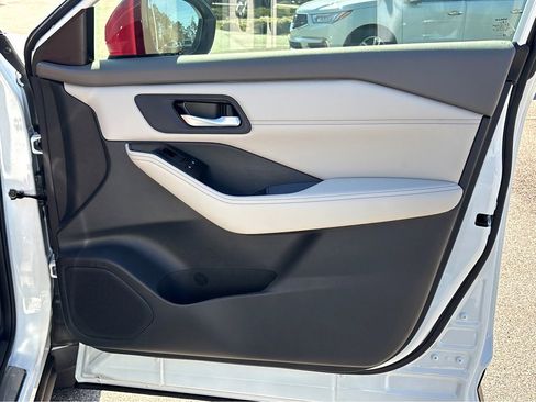 New 2026 Nissan Rogue SV image 15