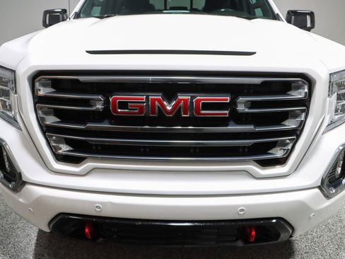 Used 2020 GMC Sierra 1500 AT4 w/ AT4 Premium Package AWD/4WD image 4