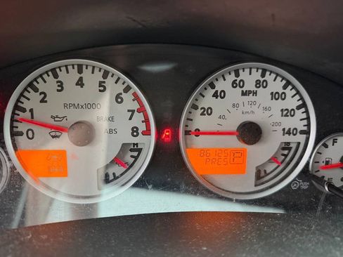 Used 2011 Nissan Xterra PRO-4X image 11