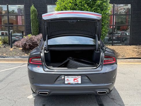 Used 2019 Dodge Charger SXT RWD image 16