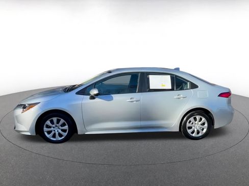 Used 2025 Toyota Corolla LE image 16