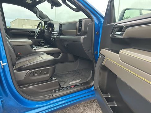 Used 2024 Chevrolet Silverado 1500 ZR2 image 19