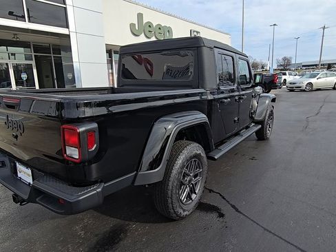 New 2026 Jeep Gladiator Sport image 8