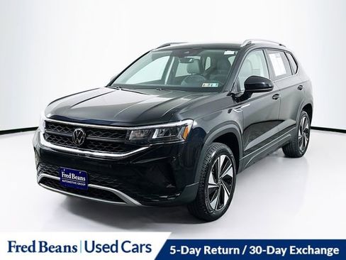 Used 2023 Volkswagen Taos SE AWD/4WD image 3