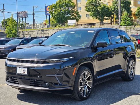 New 2025 Jeep Wagoneer S Limited image 4