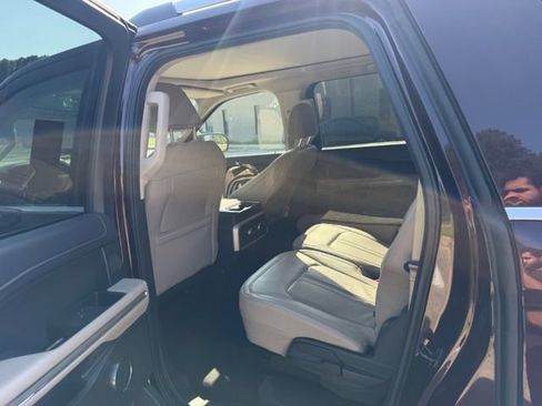 Used 2024 Ford Expedition Max Limited RWD image 4