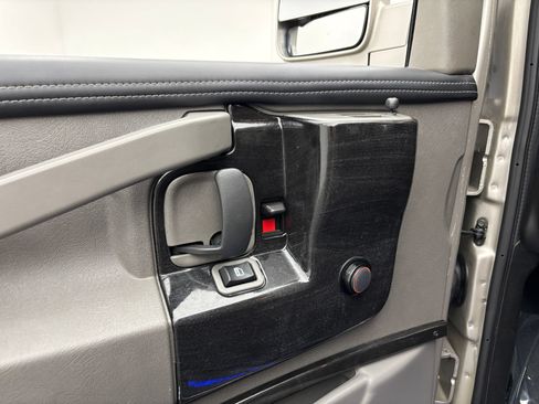 Used 2024 GMC Savana 2500 Extended w/ Driver Convenience Package RWD image 18
