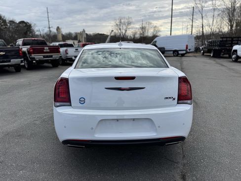 Used 2022 Chrysler 300 S image 18